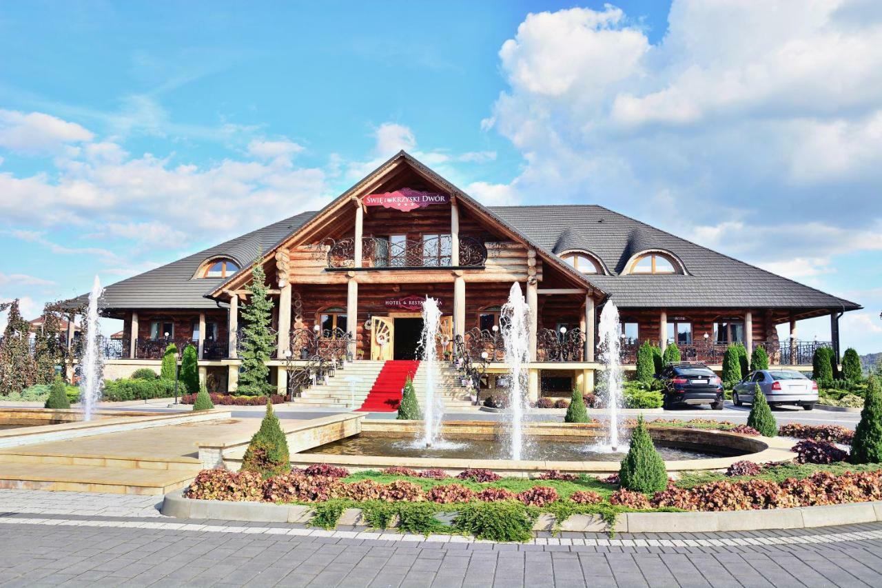 Hotel Swietokrzyski Dwor ノバ・スウピア エクステリア 写真